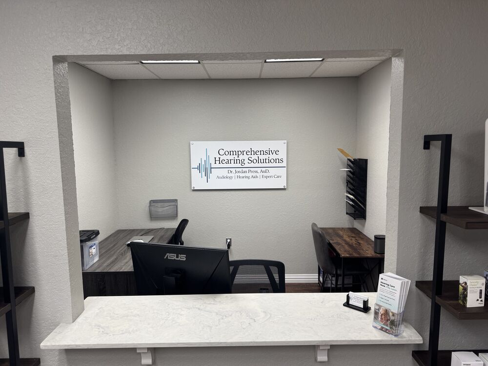 Front reception desk at Comprehensive Hearing Solutions with Dr. Jordan Press, Au.D., in Pittsburg, KS